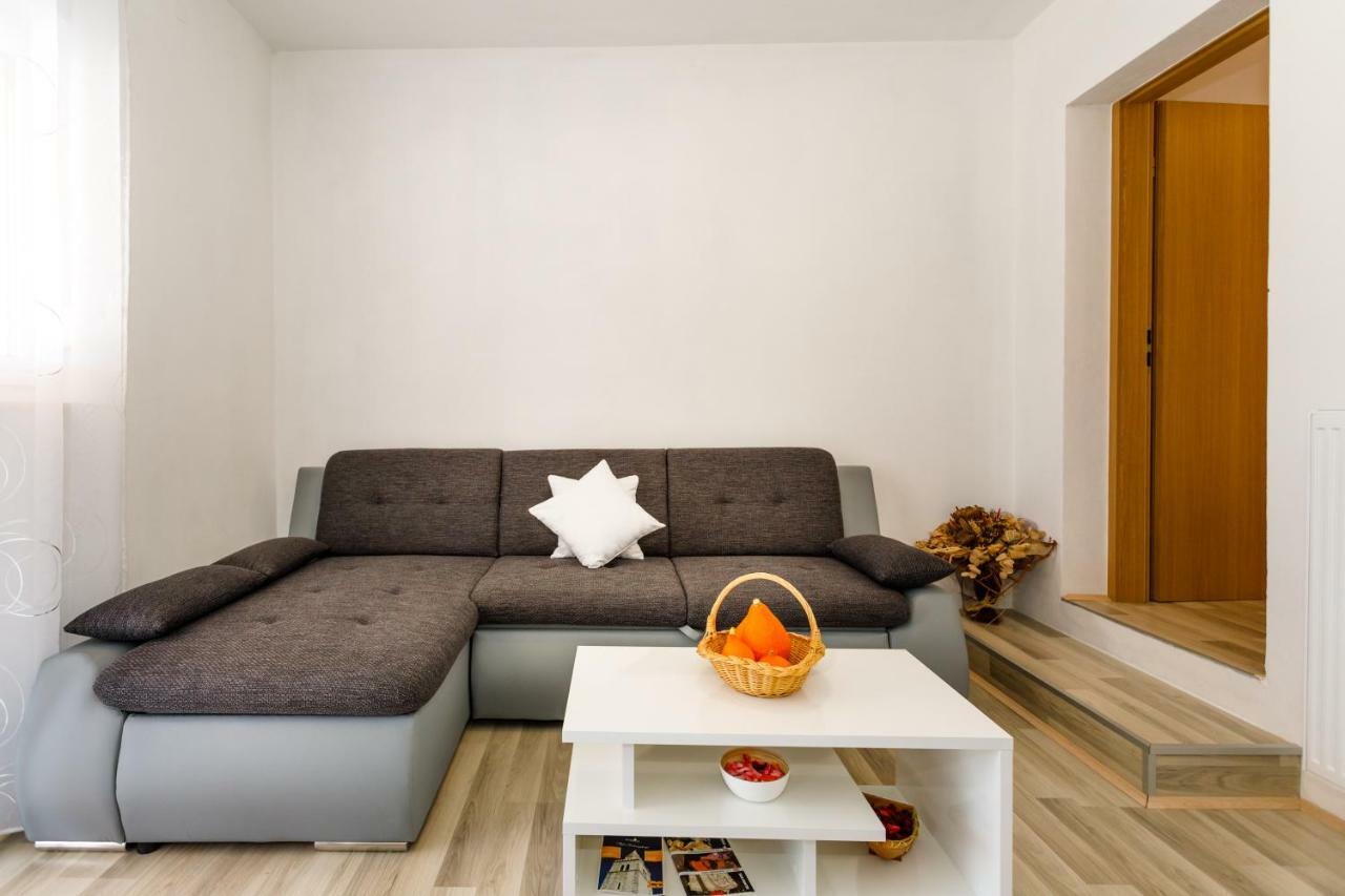 Apartman Dobrila Vrh  Eksteriør bilde