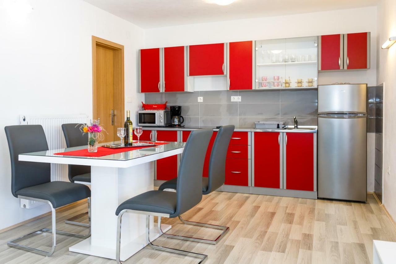 Apartman Dobrila Vrh  Eksteriør bilde
